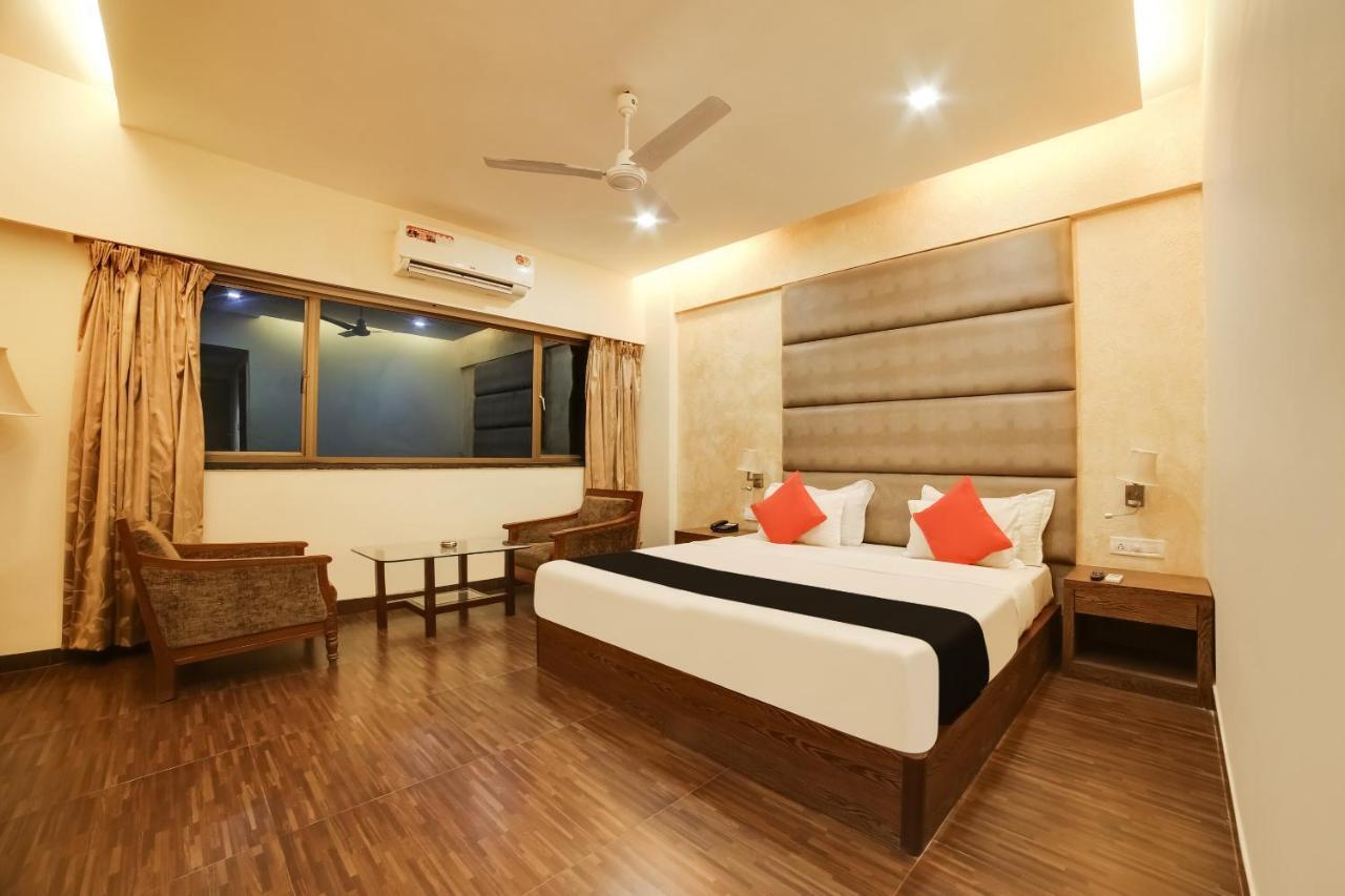 Capital O 61351 Waii International Hotel Bhalukpung Szoba fotó